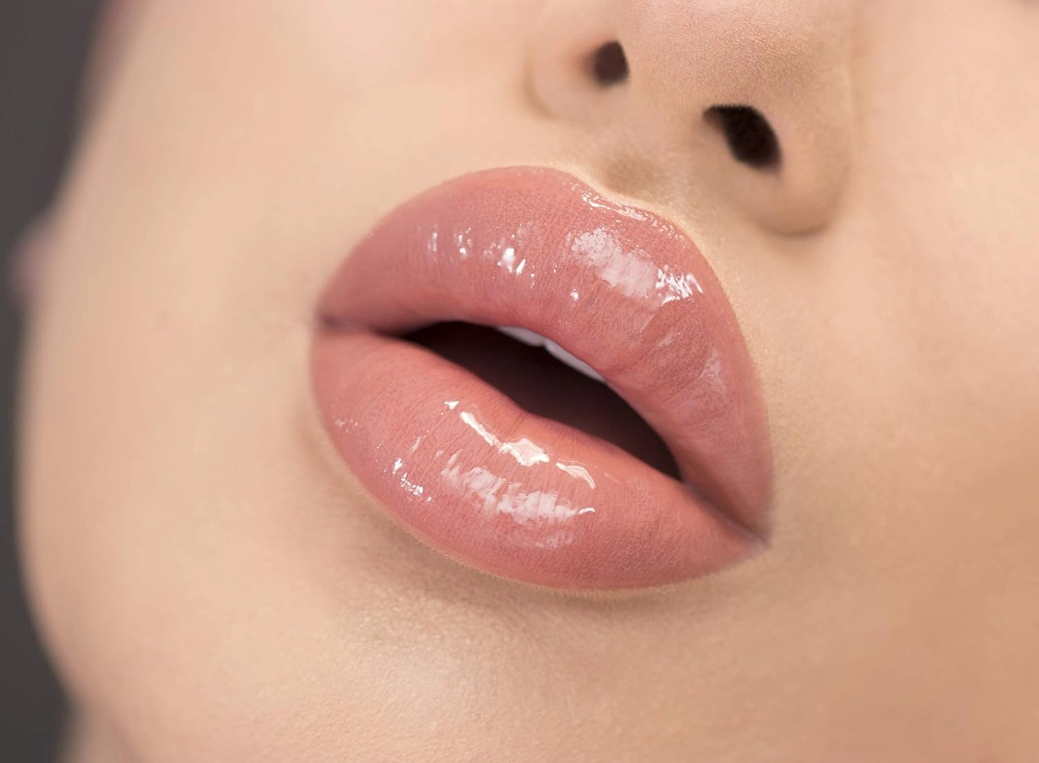 Beauty Bakerie Lip Whip Lip Gloss, Non-sticky Lip Plumper, Glossy Makeup Accessory, Snickerdoodle, 3.5 mL