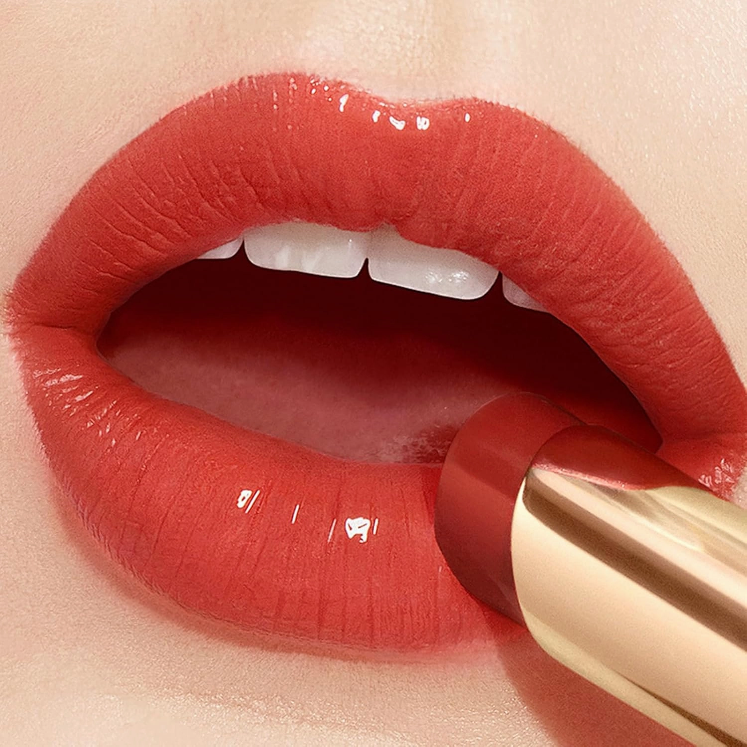 Flood Kissed Lipstick, Hydrating Lip Color Makeup, Natural Lip Gloss Finish with Hyaluronic Acid Formula, Shiny, Smooth, W01