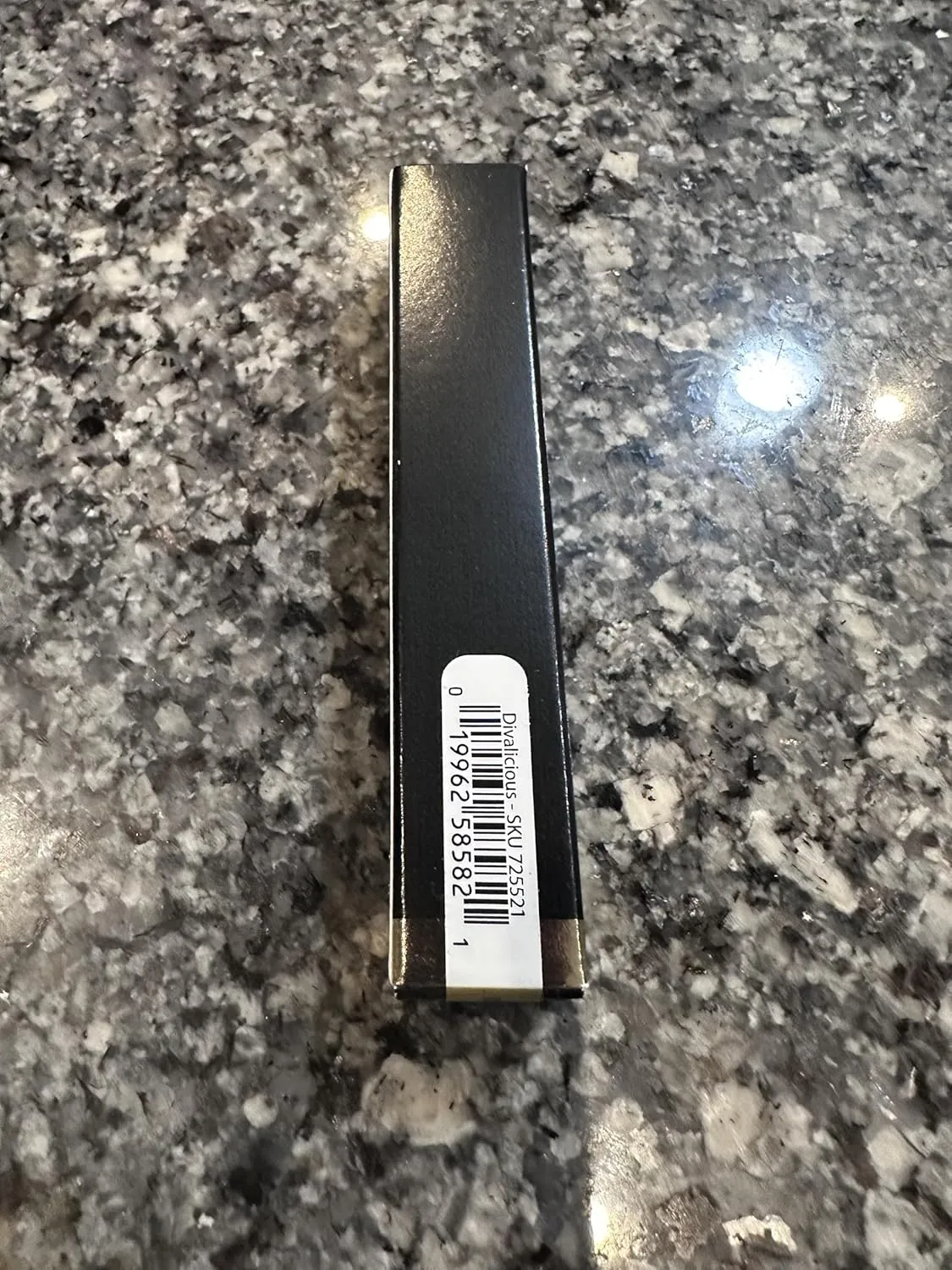 Gerard Cosmetics Color Your Smile Lip Gloss Fiji, Super Pigmented Bright Pink Lip Gloss with LED Light and Mirror, Shiny Finish, Hydrating Liquid Lip Color, Cruelty Free and Made in USA