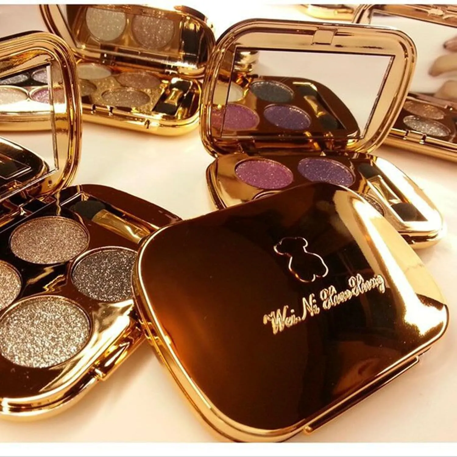 Glitter Eyeshadow Palette Makeup Set,4 Colors Shimmer Eyeshadow Palette Gold Eyeshadow Highly Pigmented Long Lasting Waterproof Sweatproof Professional Nude Eyeshadow Palette Make Up Palettes(9#)