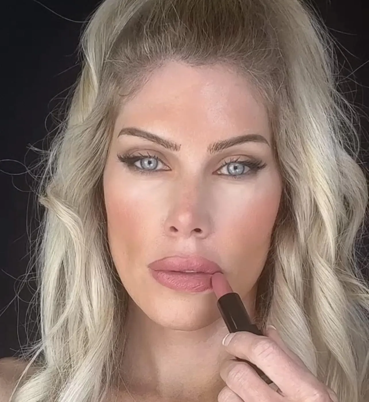 Luxury Creme Lipstick (Amore)