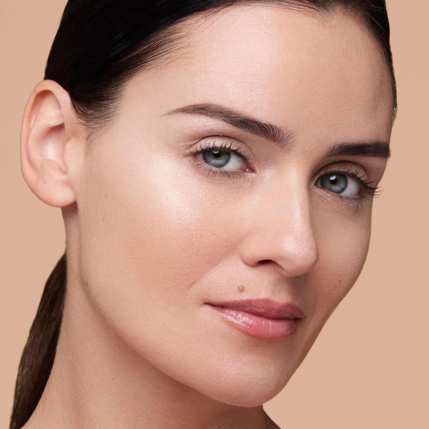 OFIR Pivot Powder Multi-use Glow Powder, Vegan, Radiant Finish, Buildable, Versatile, Silver Ice - Pearly White, 0.24 OZ