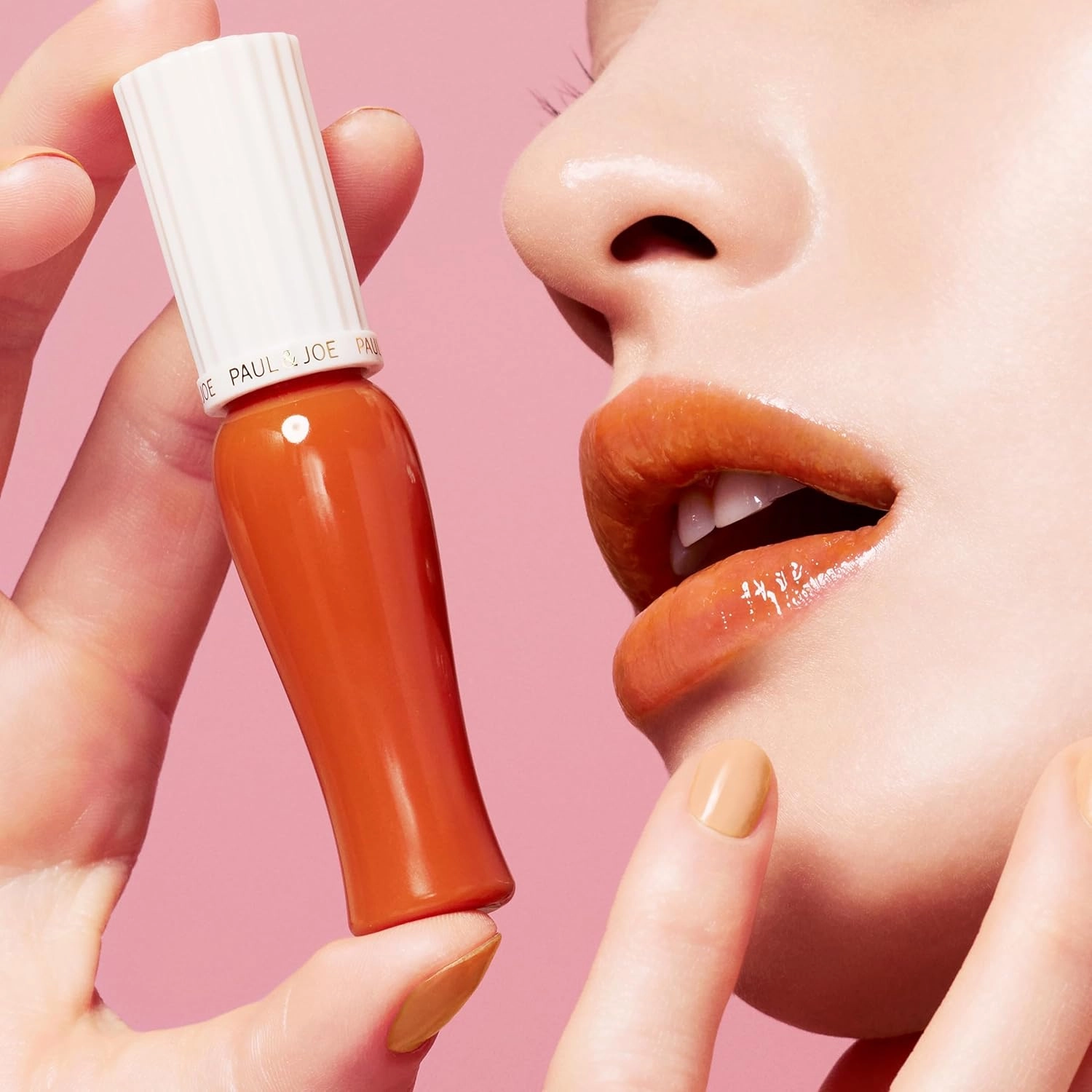 Paul & Joe Glossy Rouge 04 Sunny side café, Orange – High Gloss Liquid Lipstick, Plumping & Hydrating, Radiant Shine, Non-Sticky Cushion Finish, 0.35 oz