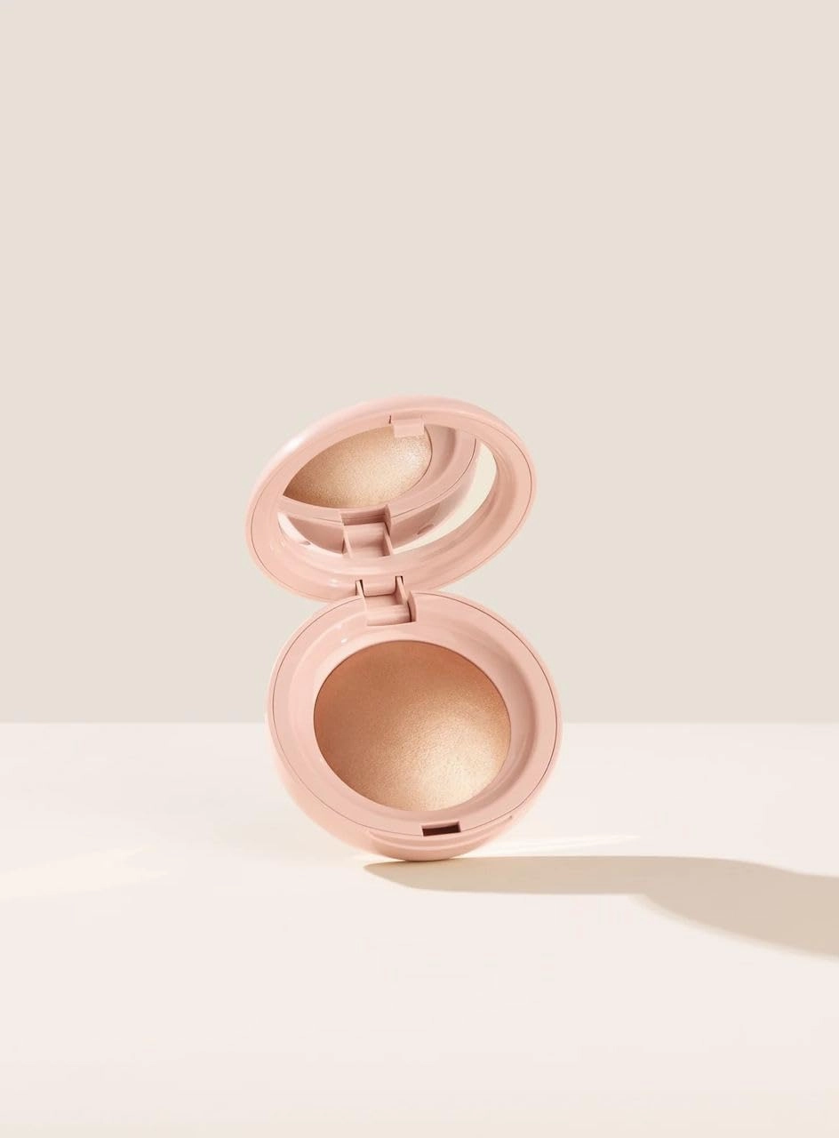 Rare Beauty Light Silky Touch Highlighter - Shade Flaunt, 0.098 oz. | 2.8 g