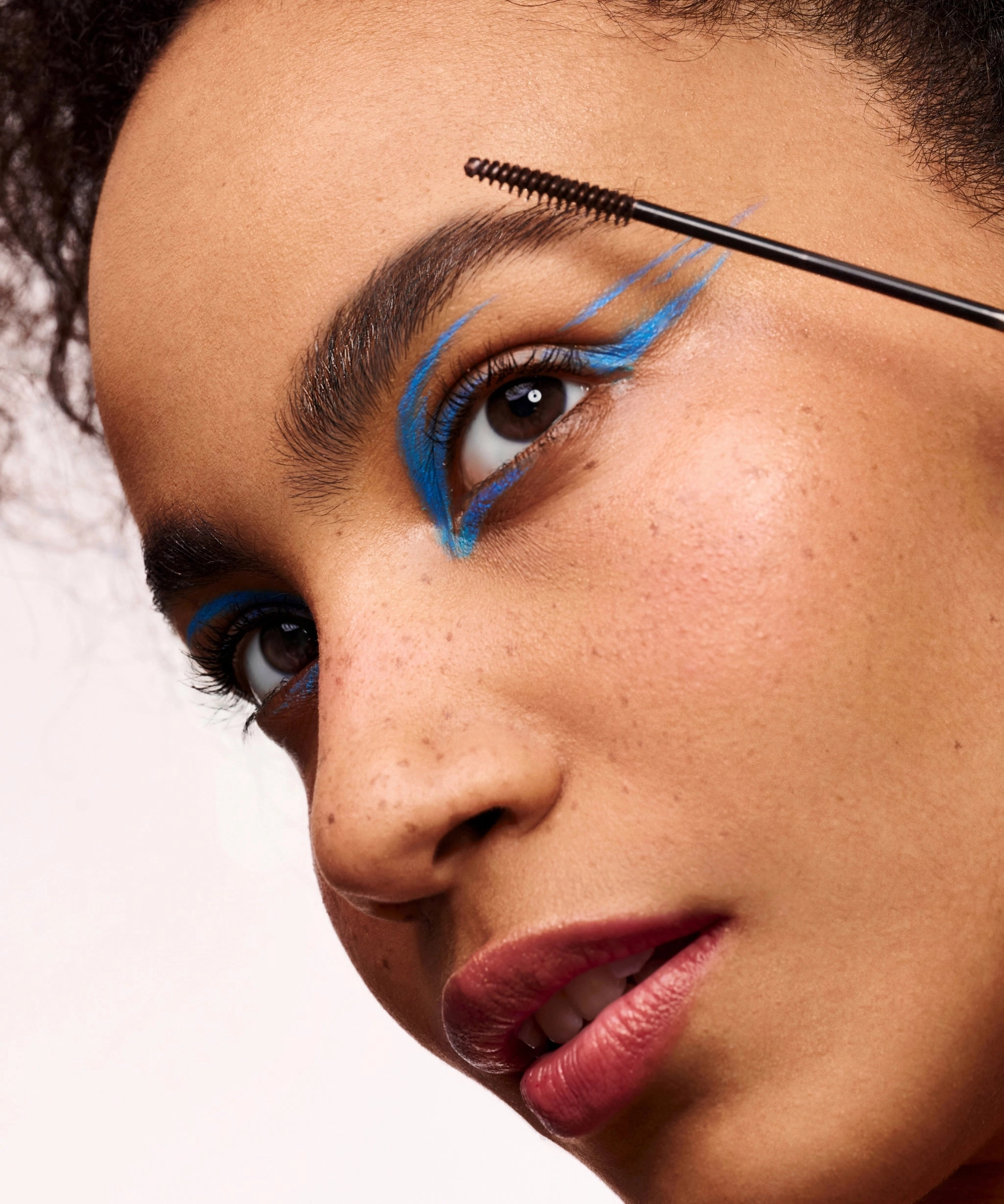 The Myth of  Utopia Tinted Brow Highlighter