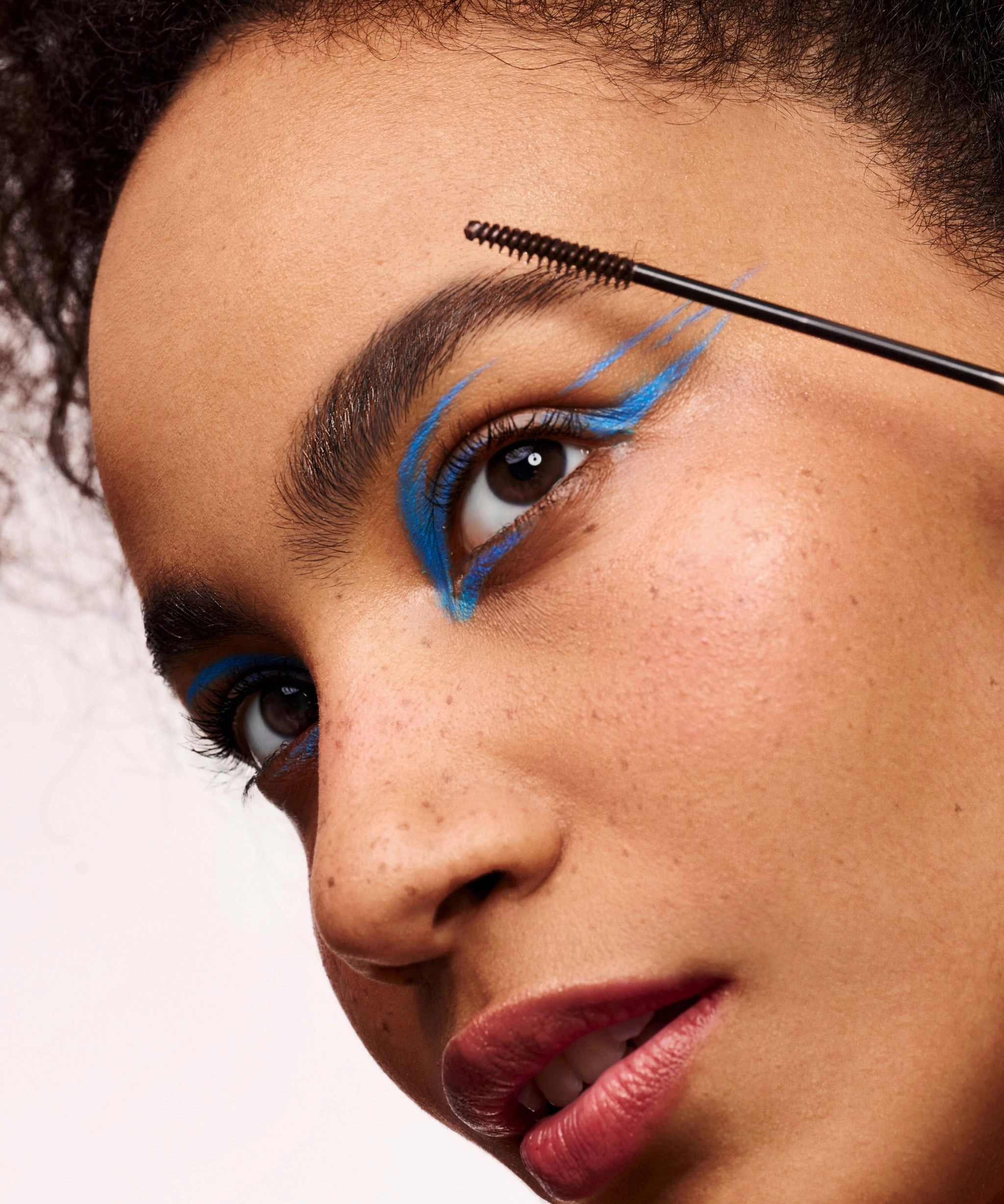 The Myth of  Utopia Tinted Brow Highlighter