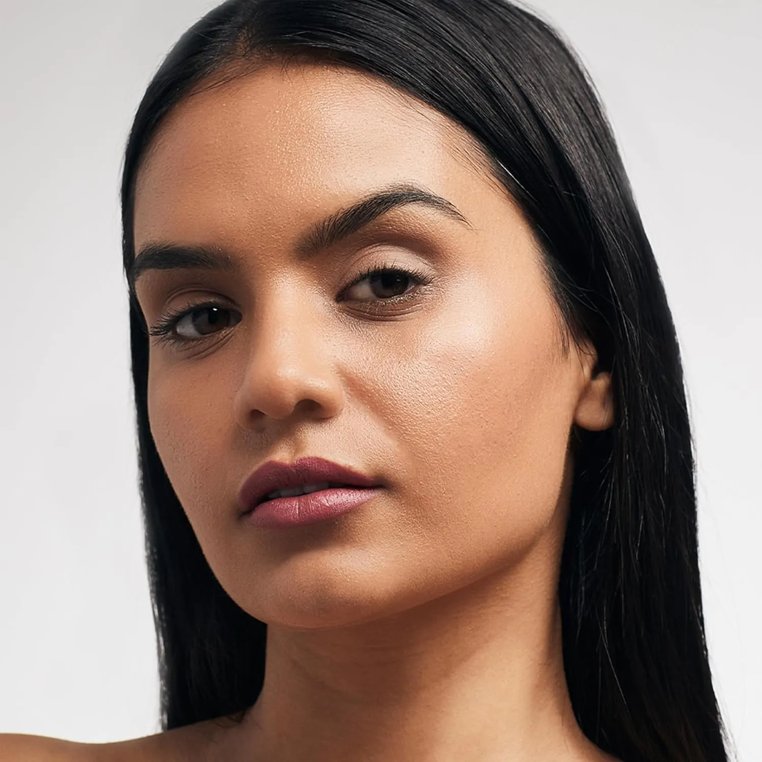 VASANTI Matte Crush Lipstick Pencil - Soft, Waterproof, Smooth, Velvety, Natural, Vegan-Friendly (Blushing - Natural Pink)
