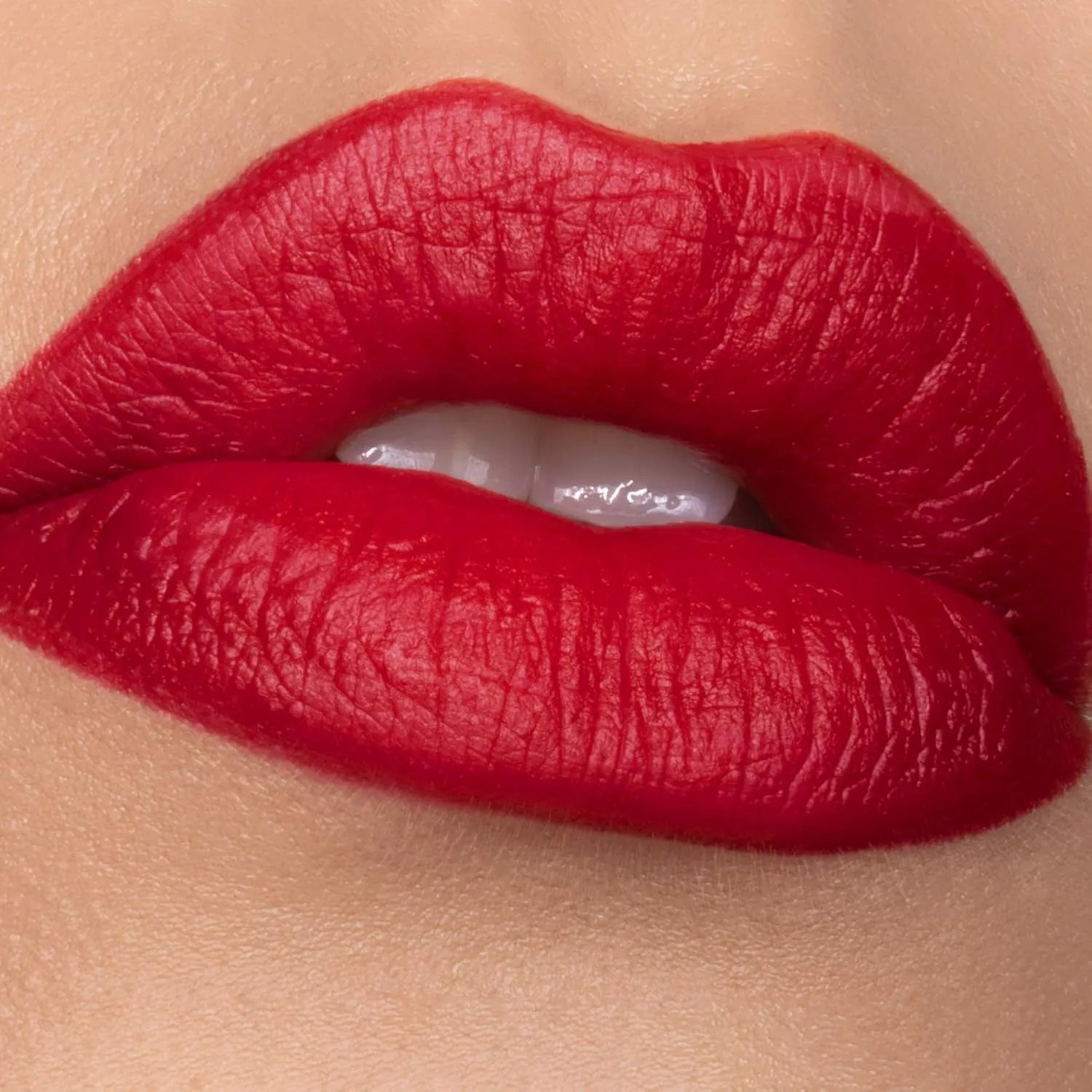 Wunder2 MUST-HAVE-MATTE LIPSTICK Makeup Long Lasting Matte Lip Stick, Color Gimme Red